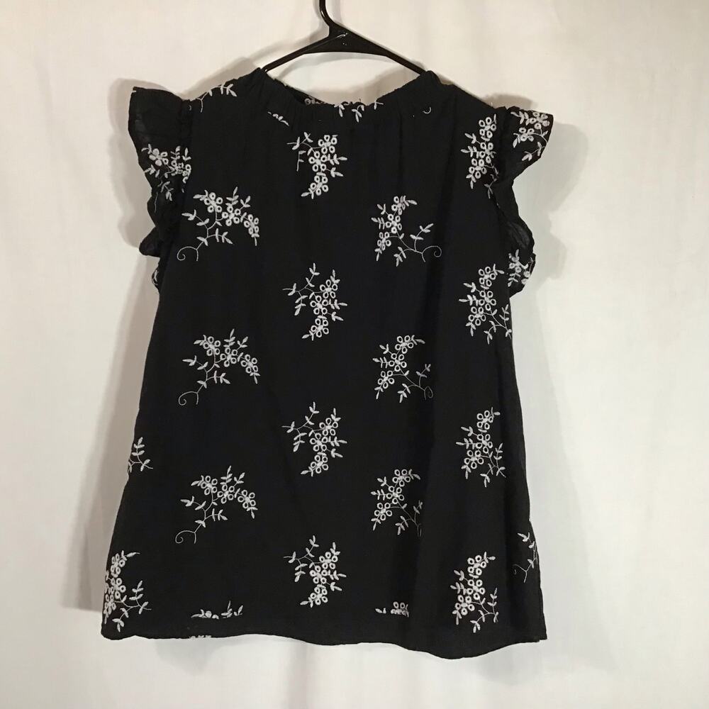 Ophelia Roe. Black Ruffled Cap Sleeve Blouse Top White Floral Embroidery XL
